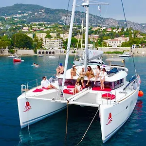  Bateau-hôtel Red Sail