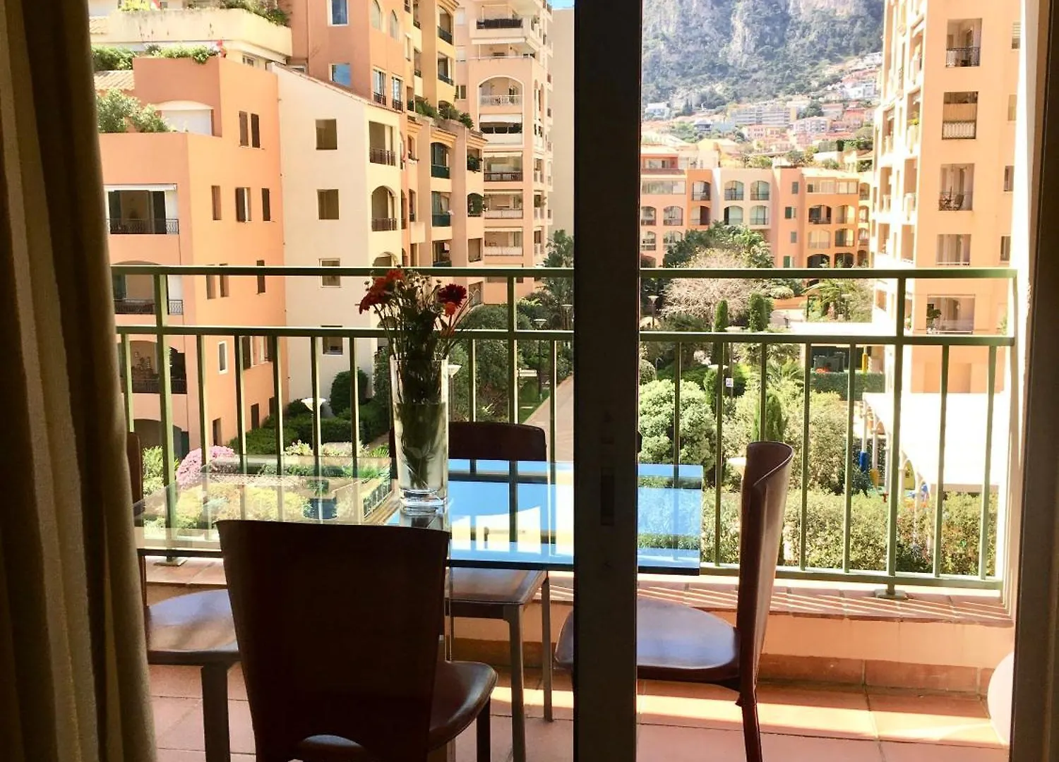 Monaco, Elegant & Quiet Renovated Apartment, In Fontvieille District, With Terrace & Pool, 15Min Walk To F1 Grand Prix Monte Carlo